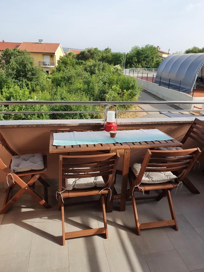 Teo Apartment Čižići Bagian luar foto