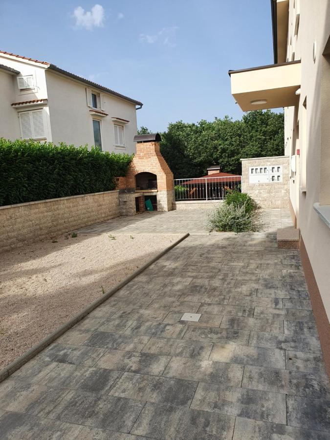 Teo Apartment Čižići Bagian luar foto